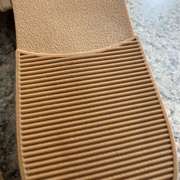 NWT BEACH by Matisse Footwear Viva Sandals in Cream Size 8 NEW IN BOX - Picture 4 of 8